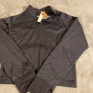 Women’s pink Victoria’s Secret active top size M/L new